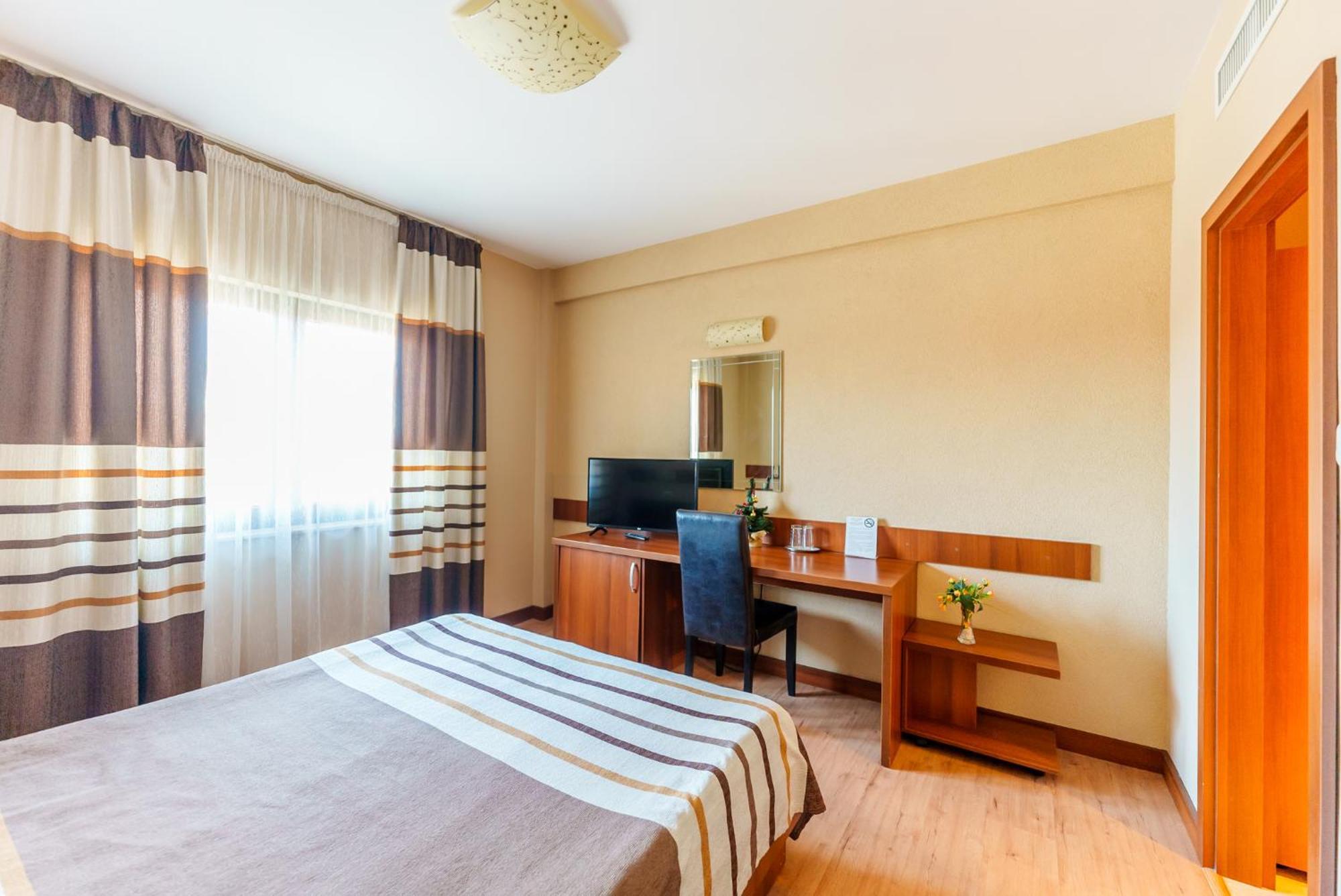 Hotel Crisana Arad Exterior foto